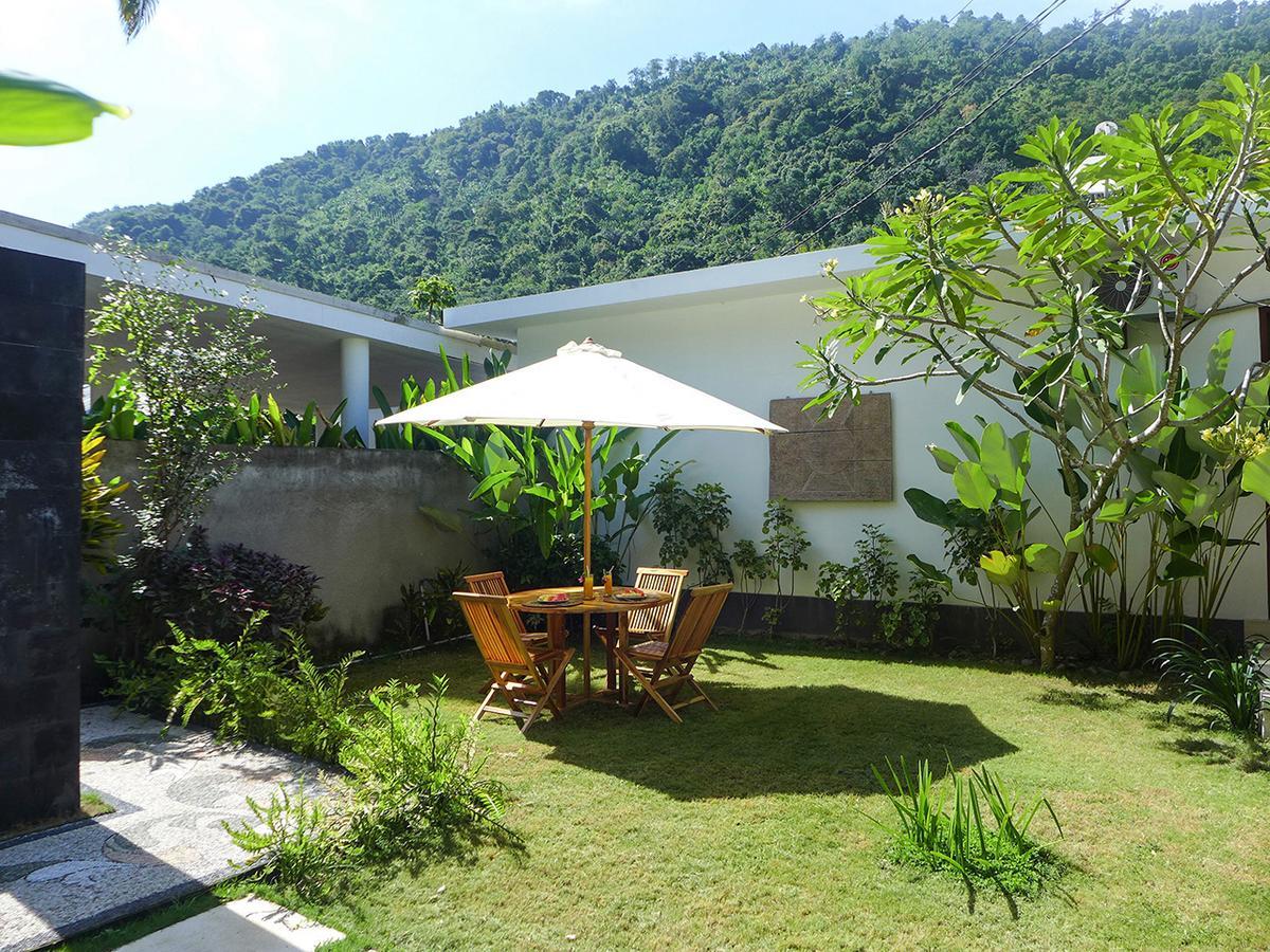 Simon'S Suite Mangsit Exterior foto